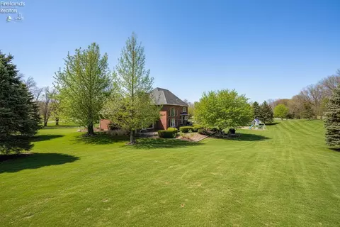 Exterior - 3512 Scheid Rd, Huron, OH 44839 photo 8 of 11