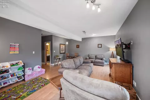 Living - 3512 Scheid Rd, Huron, OH 44839 photo 5 of 5