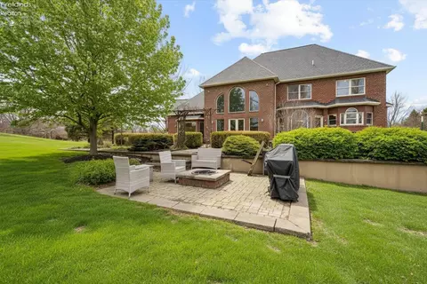 Exterior - 3512 Scheid Rd, Huron, OH 44839 photo 5 of 11