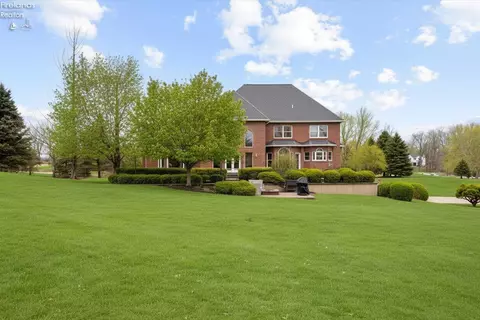 Exterior - 3512 Scheid Rd, Huron, OH 44839 photo 9 of 11