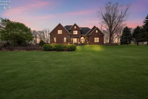 Exterior - 3512 Scheid Rd, Huron, OH 44839 photo 3 of 11