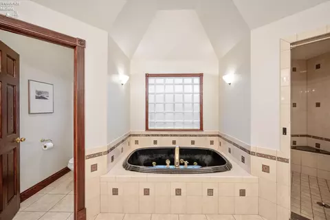 Bath - 3512 Scheid Rd, Huron, OH 44839 photo 2 of 8