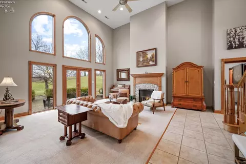 Living - 3512 Scheid Rd, Huron, OH 44839 photo 3 of 5