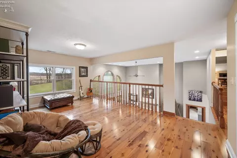 Entry Way - 3512 Scheid Rd, Huron, OH 44839 photo 4 of 7