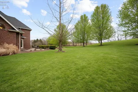 Exterior - 3512 Scheid Rd, Huron, OH 44839 photo 7 of 11