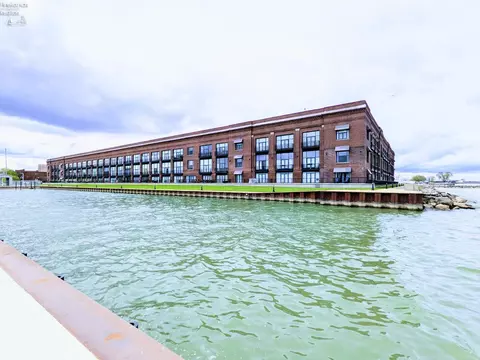 401 W Shoreline Dr #234, Sandusky, OH 44870