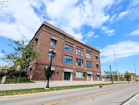 401 W Shoreline Dr #244, Sandusky, OH 44870