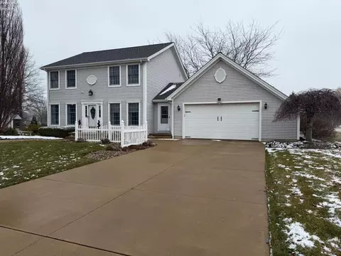720 Tracht Meadows Dr, Huron, OH 44839
