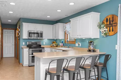 4273 Old State Rd, Willard, OH 44890 photo 6