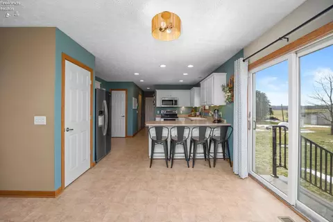 4273 Old State Rd, Willard, OH 44890 photo 10
