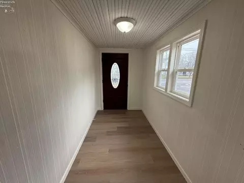 Entry Way - 33 E League St, Norwalk, OH 44857 photo 1 of 1