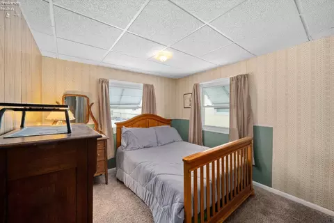 Bedroom - 385 Hidden Beach Rd, Marblehead, OH 43440 photo 1 of 2