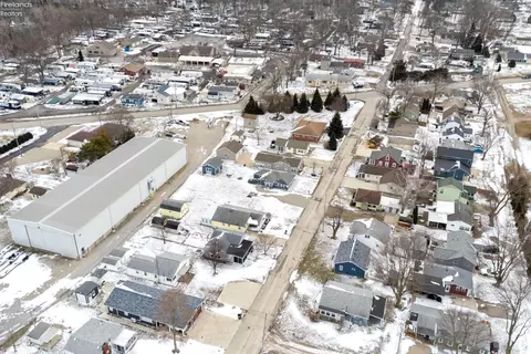 View/Area - 385 Hidden Beach Rd, Marblehead, OH 43440 photo 2 of 3