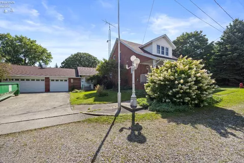 721 Laurel Ave, Marblehead, OH 43440