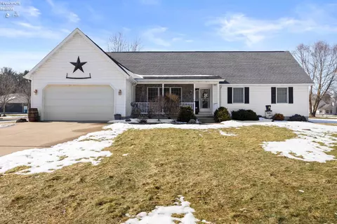34 Cherdon Cir, Wakeman, OH 44889