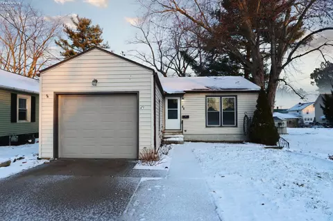21 Franklin Ave, Shelby, OH 44875