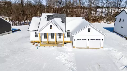 27 Whitefield Blvd, Norwalk, OH 44857