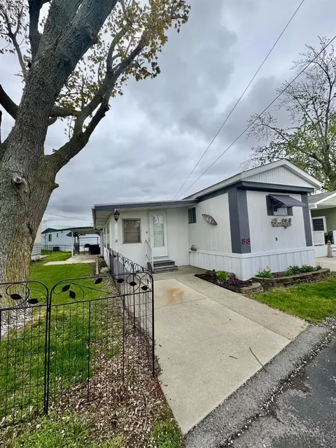 999 N Buck Rd #38, Marblehead, OH 43440