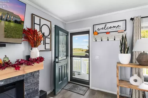 Entry Way - 101 Nathan Dr, Clyde, OH 43410 photo 1 of 2
