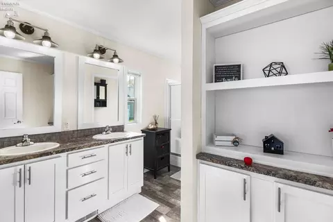 Bath - 101 Nathan Dr, Clyde, OH 43410 photo 1 of 3