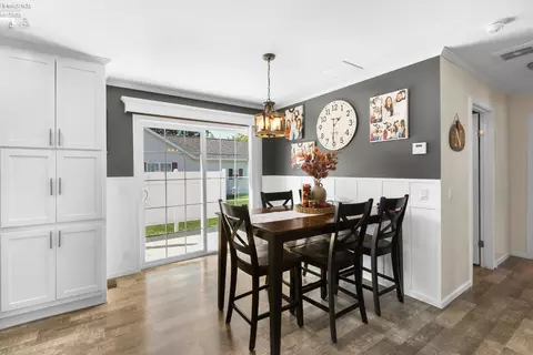 Dining - 101 Nathan Dr, Clyde, OH 43410 photo 2 of 2