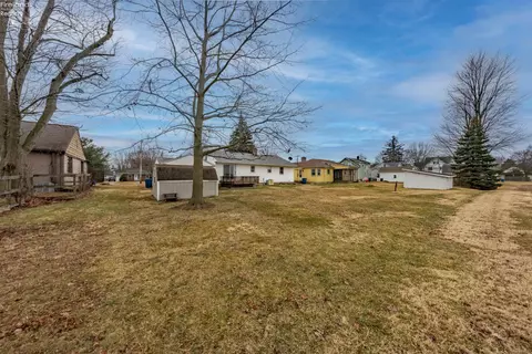 Exterior - 306 E Main St, Oak Harbor, OH 43449 photo 6 of 8
