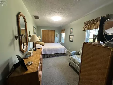 Bedroom - 5784 E Carl St, Marblehead, OH 43440 photo 3 of 4