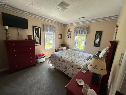 Bedroom - 5784 E Carl St, Marblehead, OH 43440 photo 2 of 4