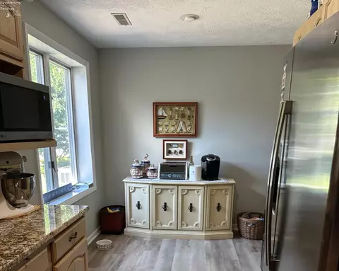 Kitchen - 5784 E Carl St, Marblehead, OH 43440 photo 1 of 5