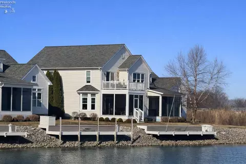 5268 E Redbud Dr, Port Clinton, OH 43452