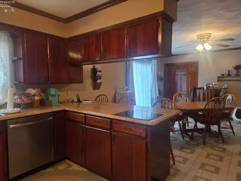 Kitchen - 8215 State Route 101, Clyde, OH 43410 photo 2 of 2