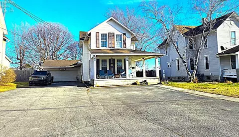 221 Broad St, Bellevue, OH 44811