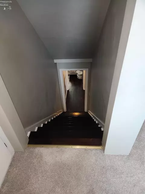 Entry Way - 535 Wilbor Ave, Huron, OH 44839 photo 8 of 8