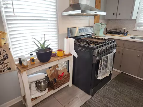 Kitchen - 535 Wilbor Ave, Huron, OH 44839 photo 6 of 22