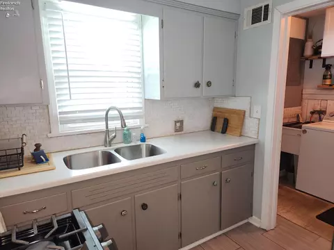 Kitchen - 535 Wilbor Ave, Huron, OH 44839 photo 22 of 22