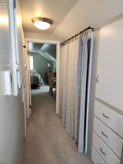 Entry Way - 535 Wilbor Ave, Huron, OH 44839 photo 7 of 8