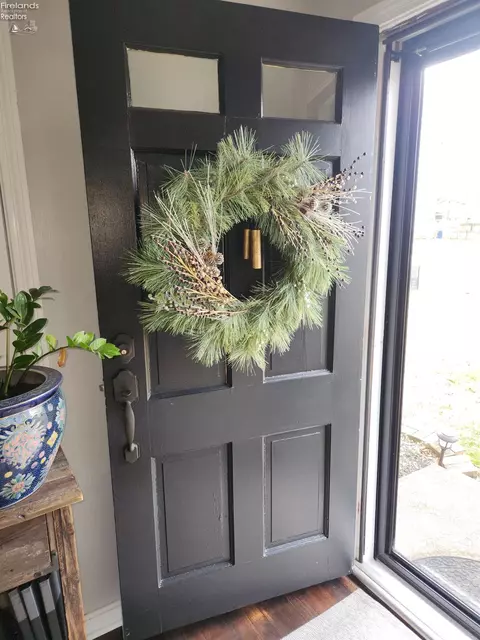 Entry Way - 535 Wilbor Ave, Huron, OH 44839 photo 1 of 8