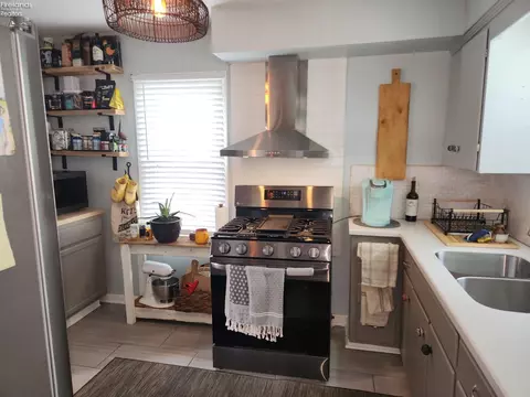 Kitchen - 535 Wilbor Ave, Huron, OH 44839 photo 17 of 22