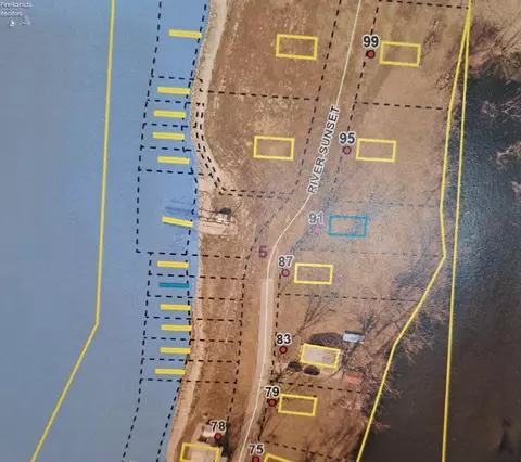 91 River Sunset Blvd, Fremont, OH 43420