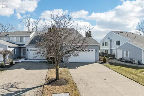 Exterior - 4444 E Harbors Edge Dr, Port Clinton, OH 43452 photo 5 of 5