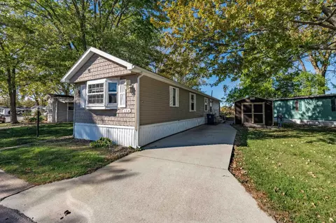 164 Driftwood Dr, Port Clinton, OH 43452