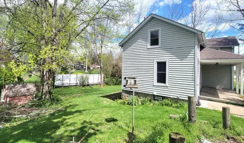 Exterior - 937 Main St, Huron, OH 44839 photo 2 of 3