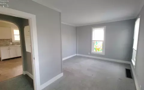 Living - 937 Main St, Huron, OH 44839 photo 2 of 2