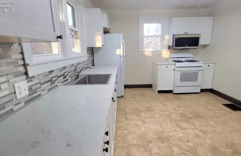 Kitchen - 937 Main St, Huron, OH 44839 photo 3 of 3