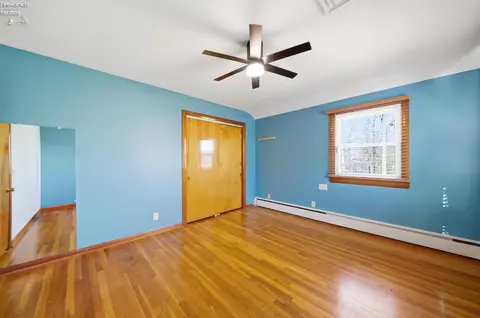 Bedroom - 1073 Rosealee Ave, Elyria, OH 44035 photo 3 of 12