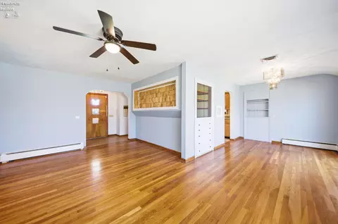 Living - 1073 Rosealee Ave, Elyria, OH 44035 photo 1 of 5