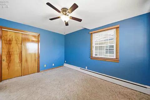 Bedroom - 1073 Rosealee Ave, Elyria, OH 44035 photo 8 of 12
