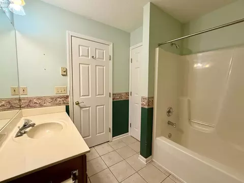 Bath - 1805 E Waterberry, Huron, OH 44839 photo 5 of 6