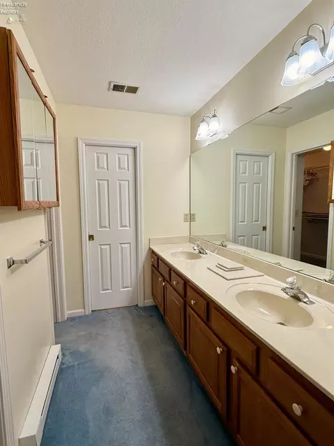 Bath - 1805 E Waterberry, Huron, OH 44839 photo 1 of 6