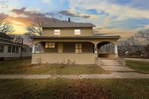 300 W Stevenson St, Gibsonburg, OH 43431